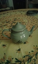 Ancienne Théière verte en tôle émaillée  vintage 50's