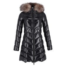 TRES BELLE DOUDOUNE MONCLER