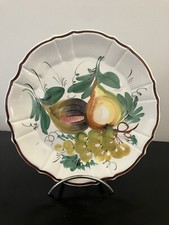 Magnifique assiette en faïence italienne, signée D.Bassano à décor de fruits 