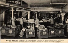 CPA PARIS 7e AU BON MARCHE Table tournante (1247523)