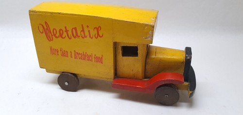 Ancien camion publicitaire - camion,