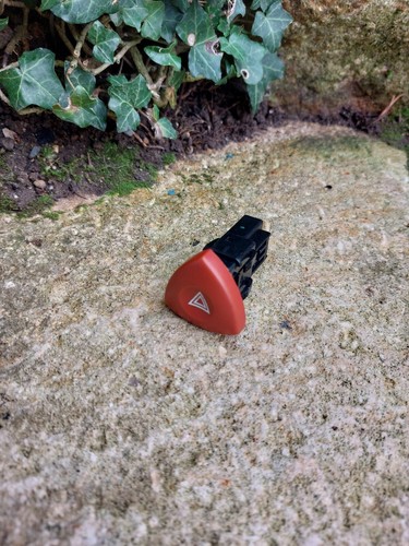 Interrupteur warning renault - interrupteur,