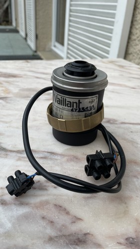 Moteur pompe eau chaude - moteur,