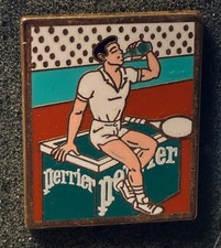 Pin's Arthus Bertrand  Roland garros Perrier