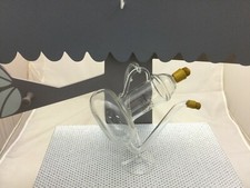 Ancienne bouteille en verre Poire Williams avec support Musée de l'Alambic