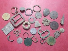 Lot Objets divers Piéces Monnaies Epoques à définir (P4)