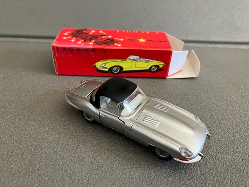 Ancienne voiture miniature - voiture,
