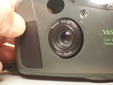 Yashica Carl Zeiss T* Tessar