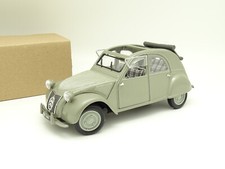 Maisto SB 1/18 - Citroen 2CV