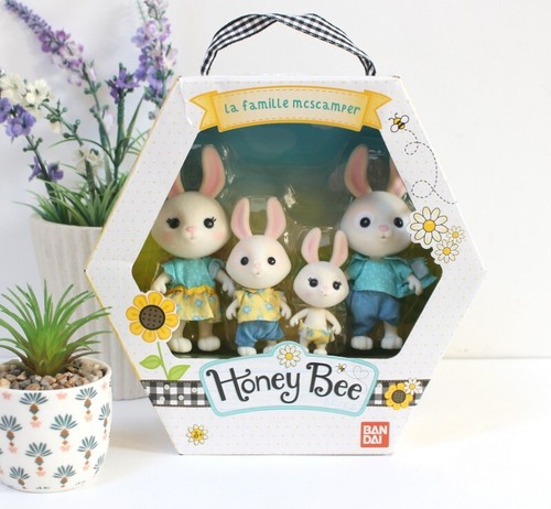 Figurines famille lapin