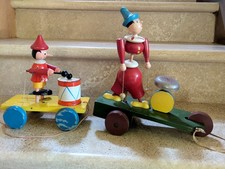 2 PINOCCHIO En Bois Qui Joue Du Tambour De Traînage - Sevi, Années 40/50*