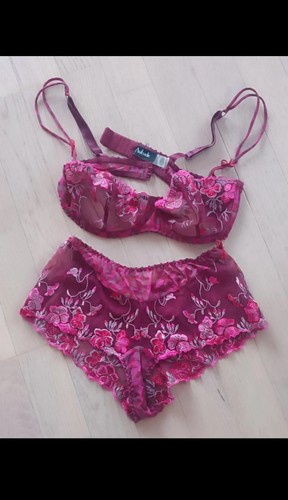 Soutien gorge fuchsia - soutien, aubade