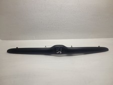 Cache lumière plaque