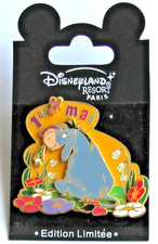 Pin's DISNEYLAND PARIS BOURIQUET 1er MAI - Numéroté 778/900- Signé Disneyland..