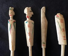 2 éléments de Jeux de Jonchets en os + 2 cassés