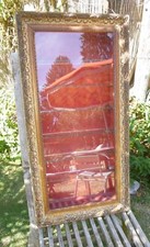 Ancienne petite vitrine a 6 etageres en verre, cadre doré
