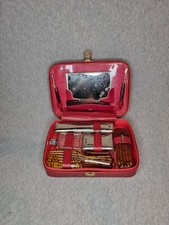 Trousse de toilette de voyage vintage rouge .