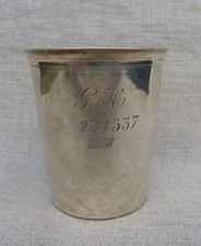 TIMBALE EN ARGENT MASSIF - POINÇON MINERVE 950 - 51 g - H : 8 cm - CHIFFRÉE GK