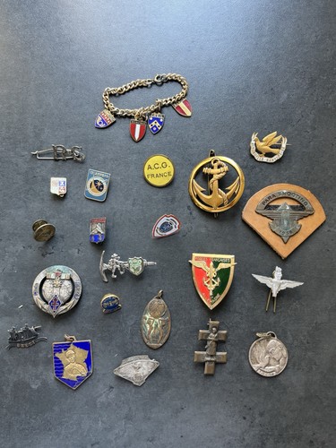 Lot broche médaille insigne - lot,