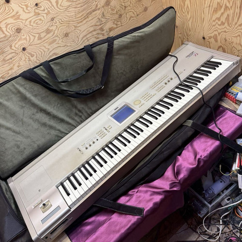 Synthétiseur korg triton - korg,
