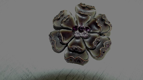 Broche émaux strass forme - et,