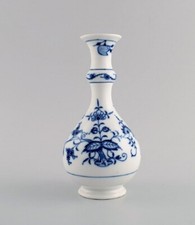 Ancien vase oignon bleu Meissen en porcelaine peinte à la main. Début du XXe ...