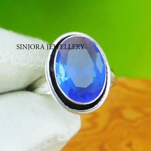 Bague cadeau fait - , main