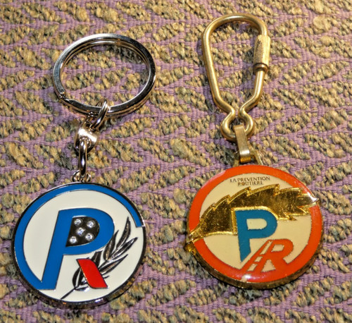 Beaux porte clés émaillés - 2,