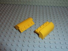 2 x LEGO Yellow Brick Curved