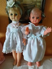 lot 2 poupées Bella et Unica