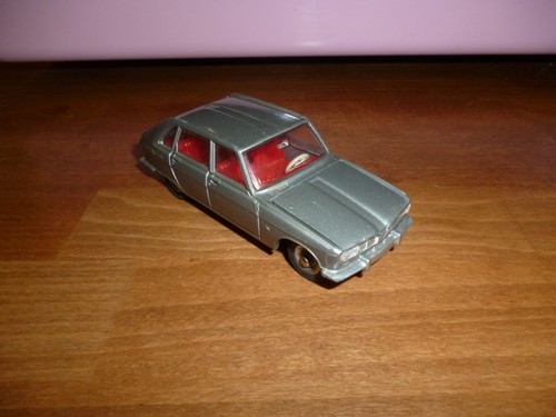 Dinky toys 537 renault - dinky,