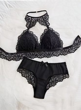 Ensemble lingerie dentelle - en,