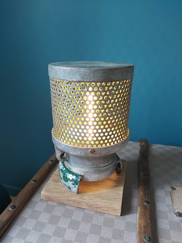 Lampe crepine ancien objet - crepine,