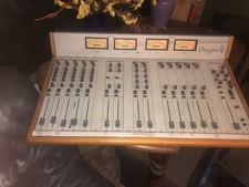 TABLE DE MIXAGE RADIO OXYGEN4 5 MICROS  AVEC 6 TRANCHES STEREO NEUVES EN PLUS 