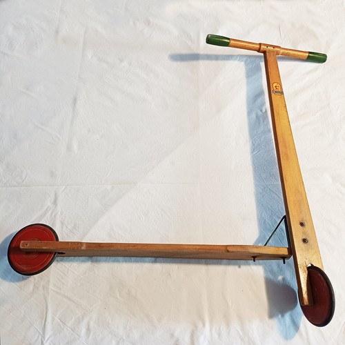 Jouets anciens trottinette - anciens,