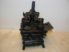 Gaziniere cuisiniere ancienne en fonte, jouet