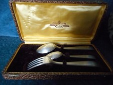 Couvert DEETJEN  - cuillers  fourchette enfant bébé  Ecrin 