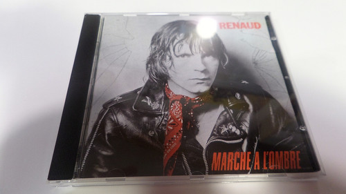 Renaud marche l - , l'ombre