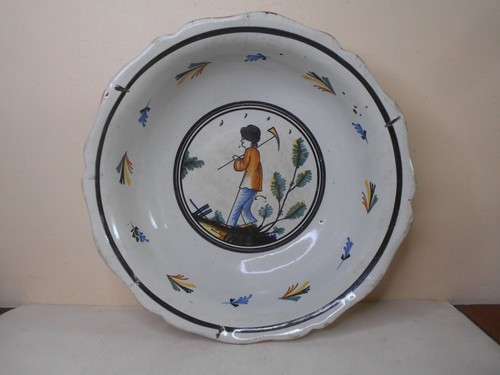 Ancien plat creux saladier
