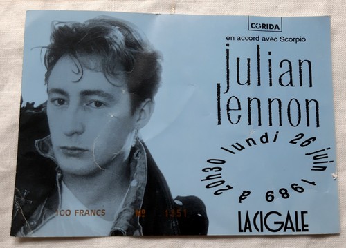 Ticket billet place - place, concert