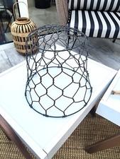 Suspension en grillage dome luminaire