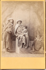 Femmes Kabyles avec leurs