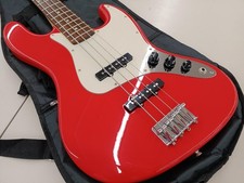 Guitare basse électrique