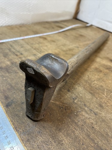 Marteau forgeron old tool - forgeron,