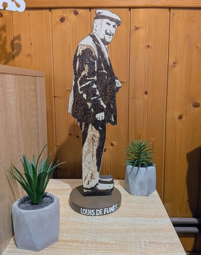 Figurine bois louis - de, funès