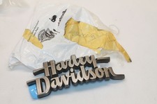 EMBLEME DE RESERVOIR coté DROIT pour HARLEY DAVIDSON FXDB .ref 61400099 * NEUF