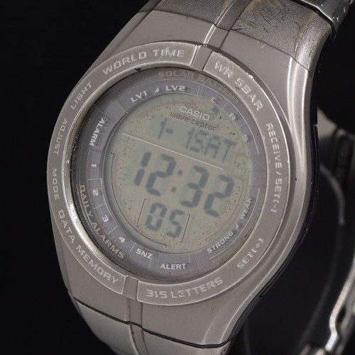 Montre numérique solaire - , pour