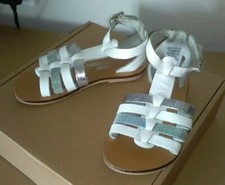 Sandales à bretelles blanches
