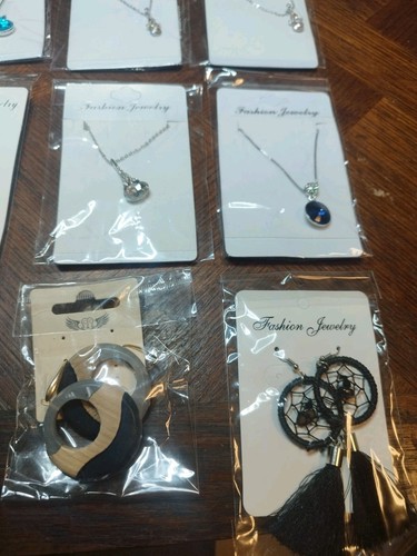 Lot bijoux fantaisie - 26,