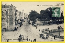 CPA France LA ROCHELLE (Charente Maritime) Le QUAI VASLIN Attelage Automobile